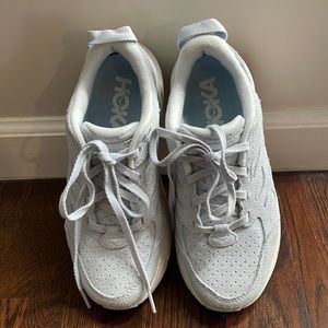 Clifton L Suede Hokas